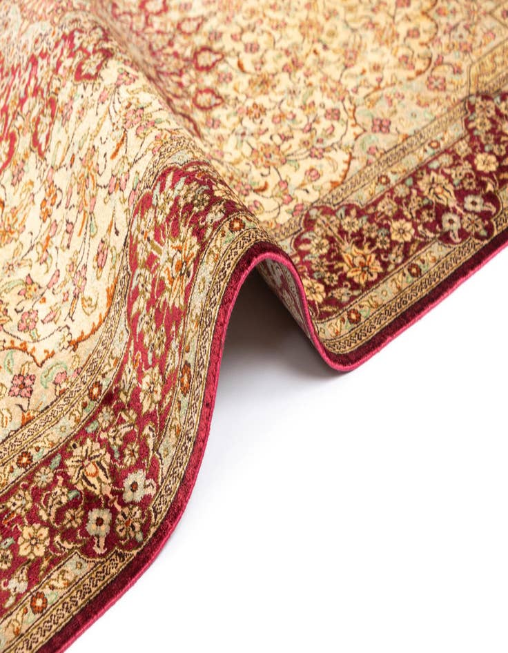 Detail image of  2' 7 x 4' Ghom Silk Rug