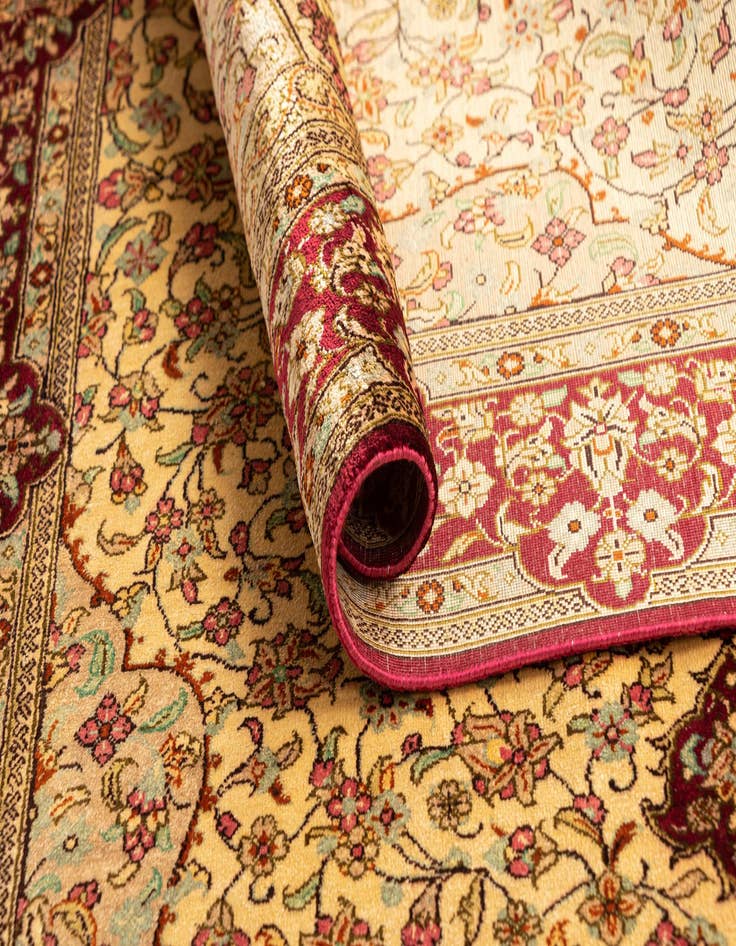 Detail image of  2' 7 x 4' Ghom Silk Rug