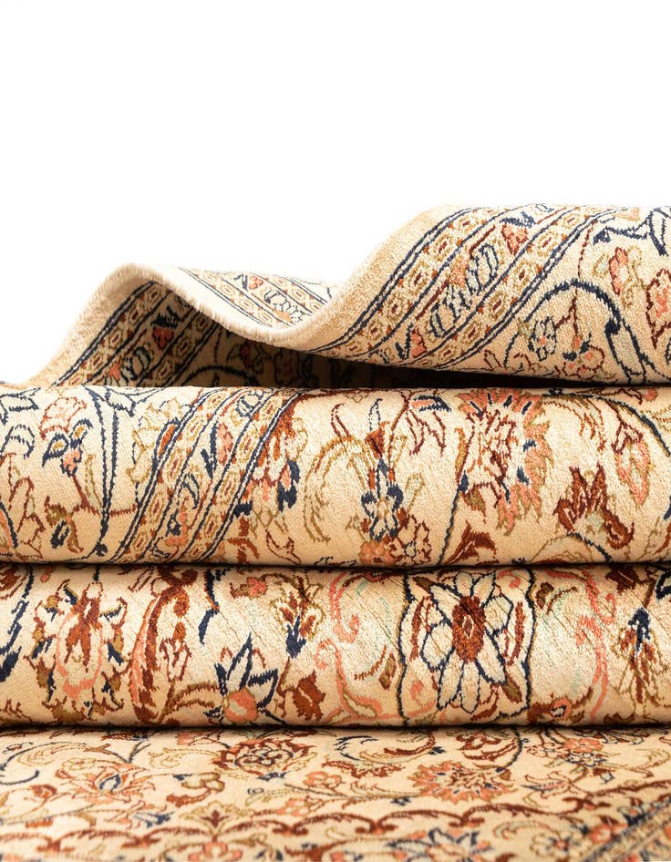 Detail image of  3' 3 x 4' 10 Ghom Silk Rug