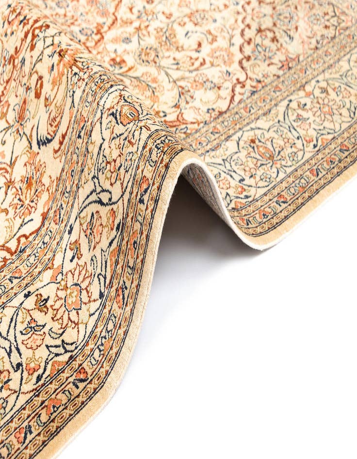 Detail image of  3' 3 x 4' 10 Ghom Silk Rug