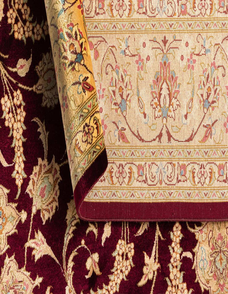 Detail image of  4' 4 x 6' 9 Ghom Silk Rug