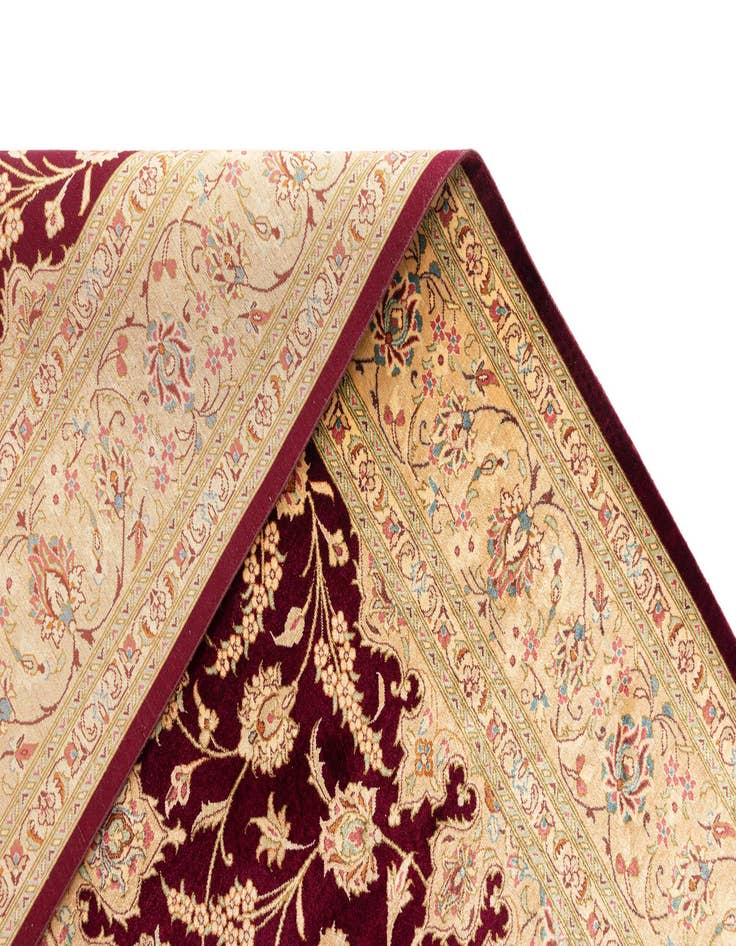 Detail image of  4' 4 x 6' 9 Ghom Silk Rug