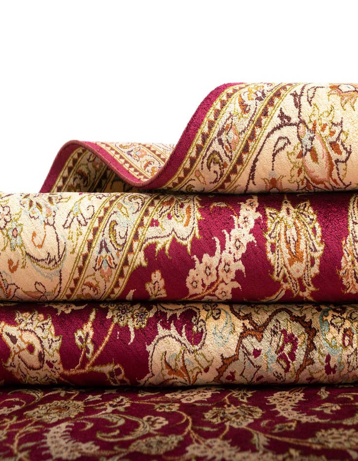 Detail image of  4' 4 x 6' 8 Ghom Silk Rug