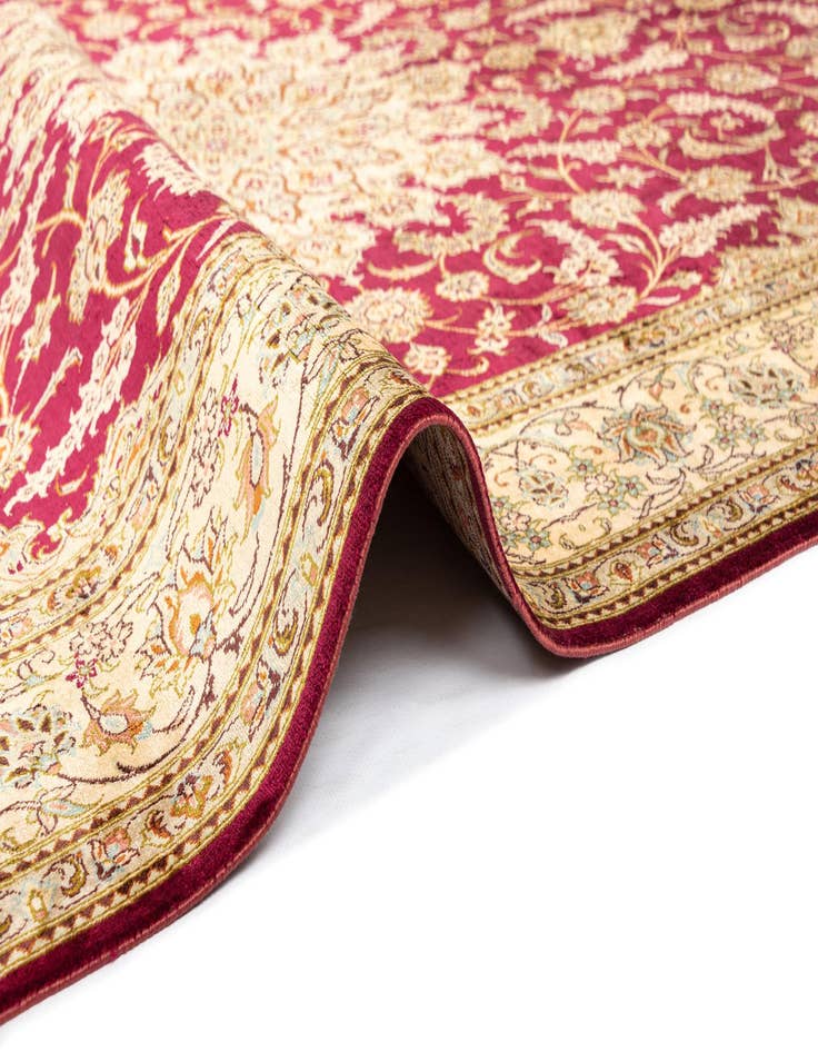 Detail image of  4' 4 x 6' 8 Ghom Silk Rug