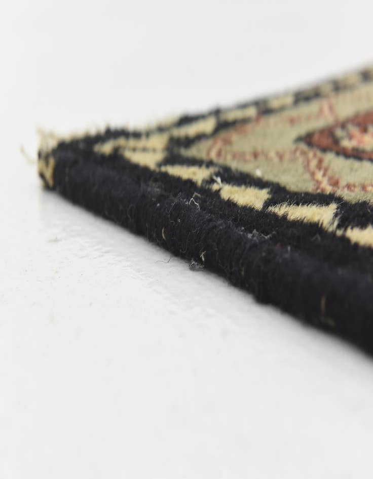 Detail image of  3' x 5' 3  Hand Knotted Hamedan Wool Rug