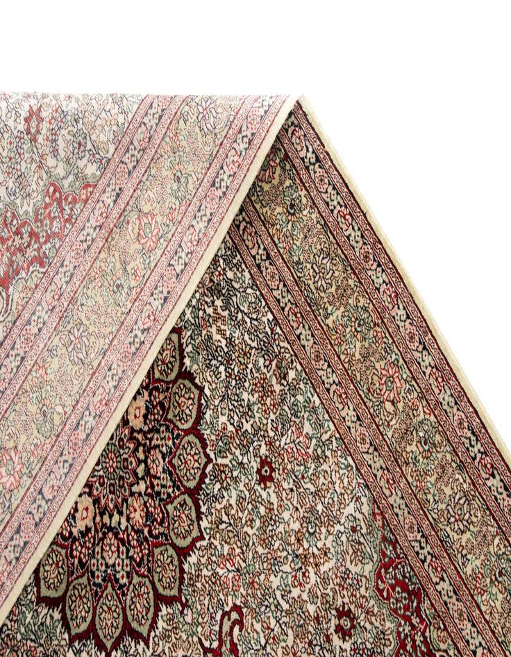 Detail image of 2' 11 x 4' 11 Hand Knotted Hereke Rug