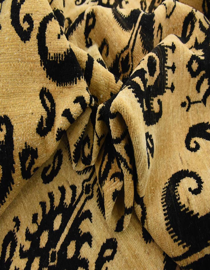 Detail image of  8' 2 x 9' 6  Hand Knotted Ikat Oriental Rug