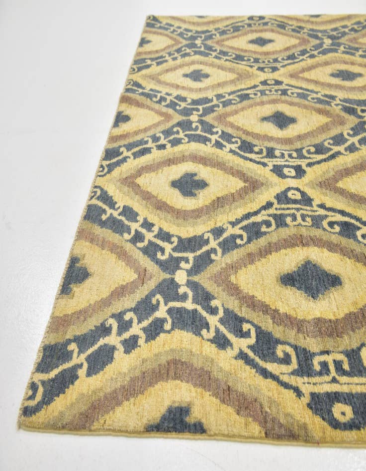 Detail image of  5' x 6' 5  Hand Knotted Ikat Rug