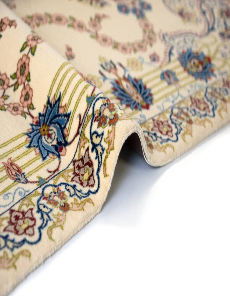 Detail image of  3' 6 x 5' 8 Isfahan Rug