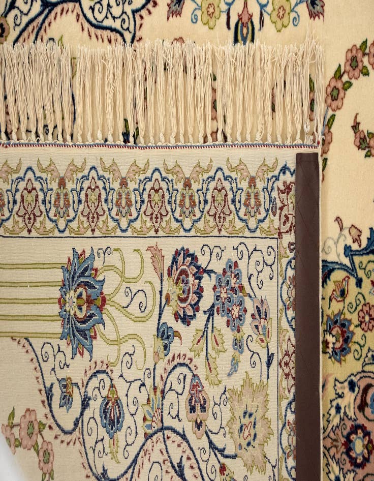 Detail image of  3' 6 x 5' 8 Isfahan Rug