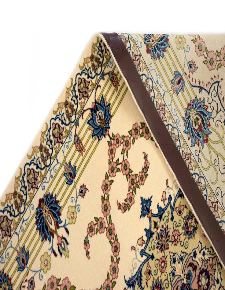 Detail image of  3' 6 x 5' 8 Isfahan Rug