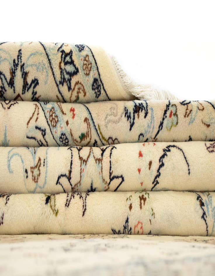 Detail image of  9' 7 x 12' 11  Hand Knotted Isfahan Persian Wool Rug