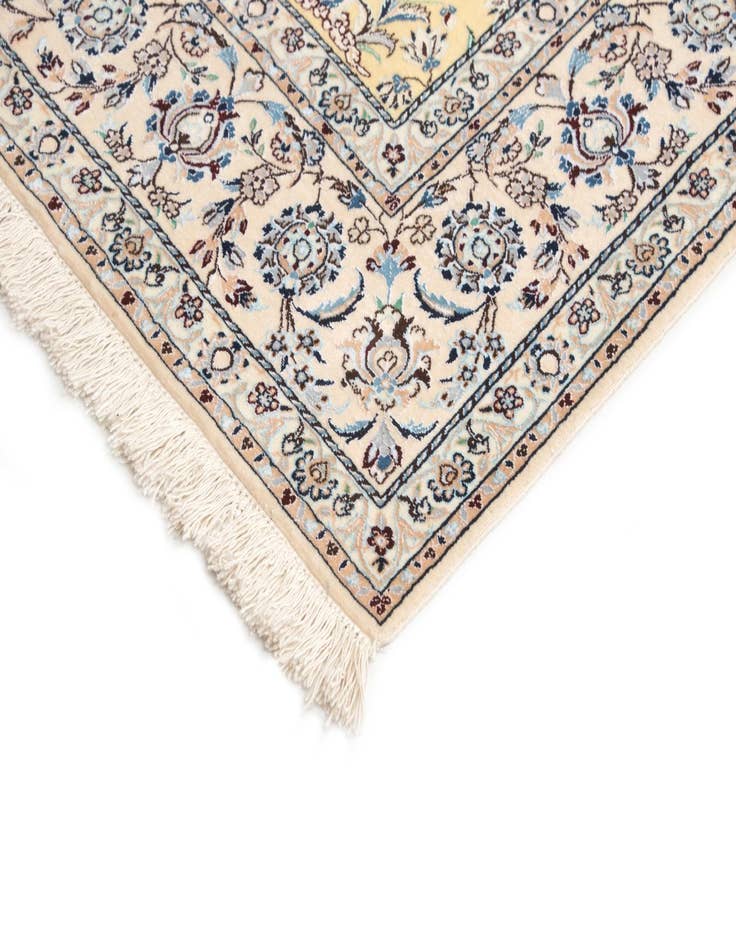 Detail image of  4' 11 x 7' 11  Hand Knotted Isfahan Rug