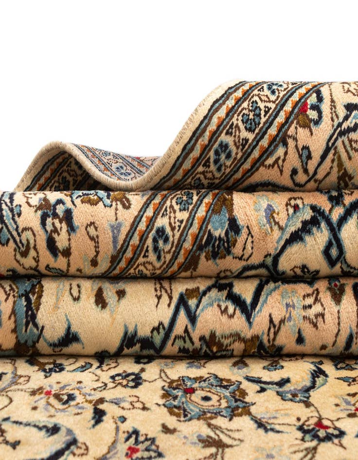 Detail image of  6' 5 x 10' Kashan Rug