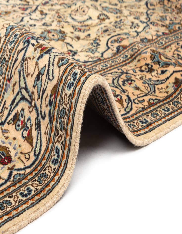 Detail image of  6' 5 x 10' Kashan Rug