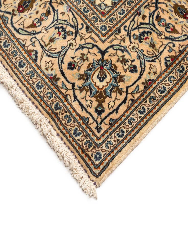 Detail image of  6' 5 x 10' Kashan Rug