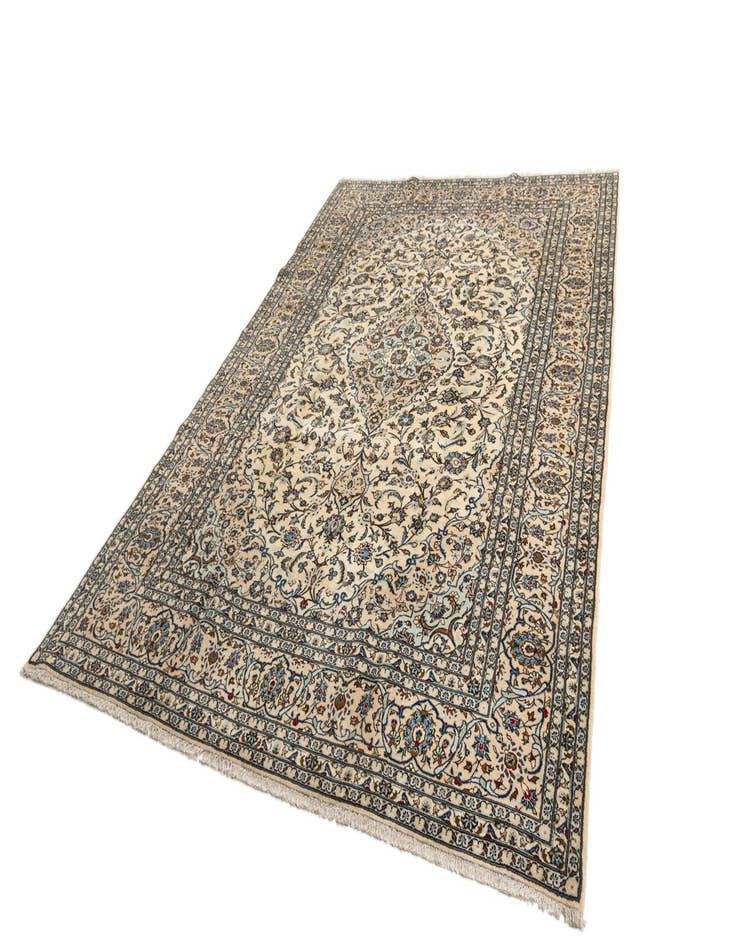 Detail image of  8' 2 x 11' 11 Kashan Rug