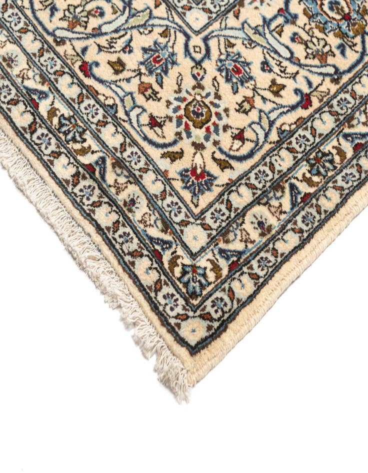 Detail image of  8' 2 x 11' 11 Kashan Rug