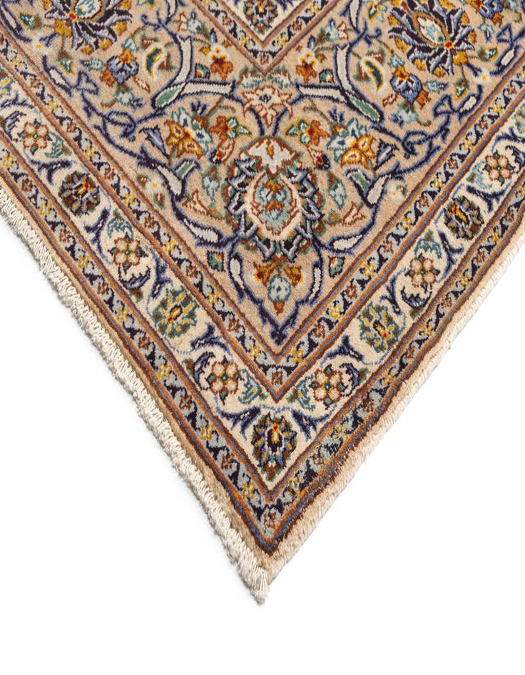 Detail image of  9' 5 x 13' 5 Kashan Wool Rug