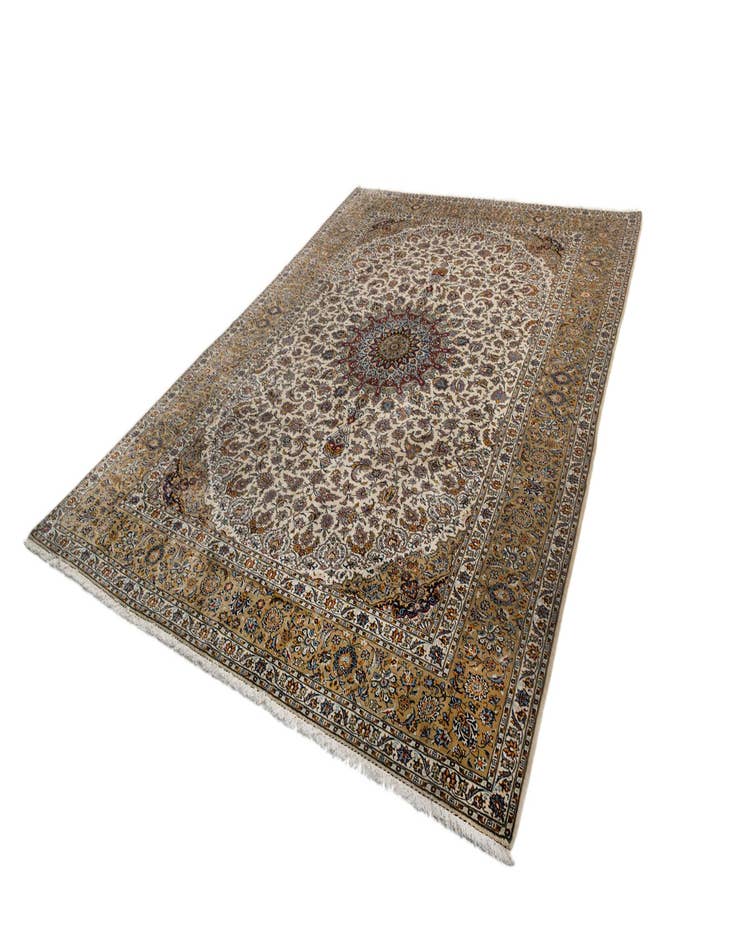 Detail image of  9' 8 x 12' 11 Kashan Wool Rug