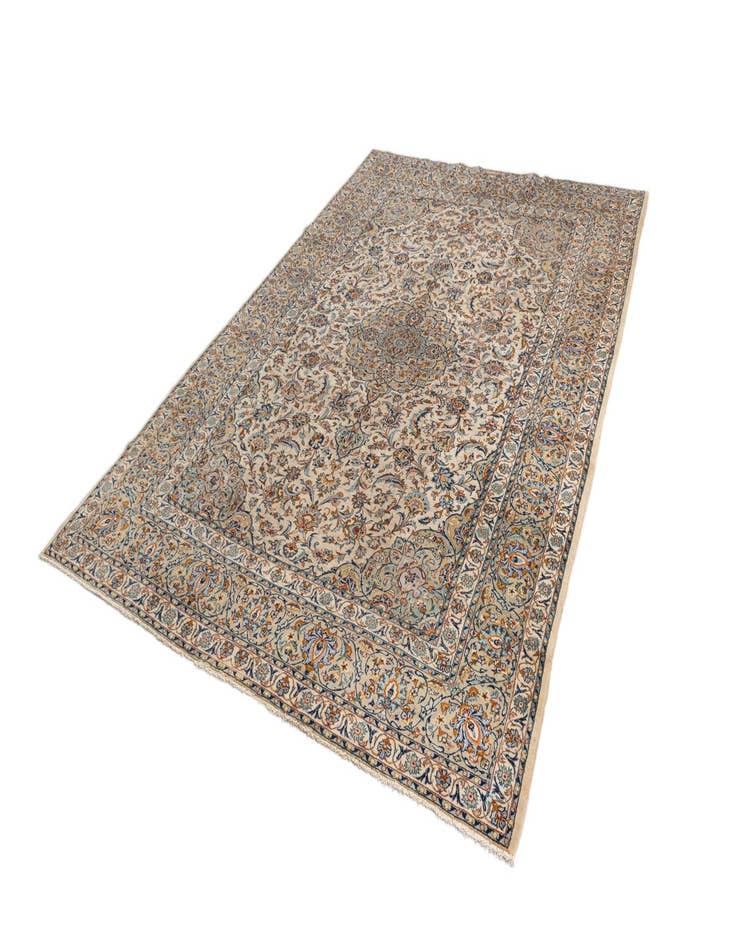 Detail image of  8' x 11' 4 Kashan Wool Rug