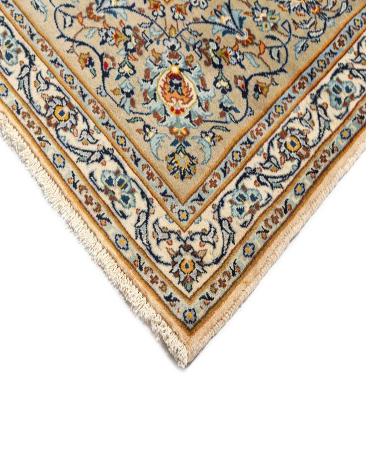 Detail image of  9' 5 x 12' 10 Kashan Wool Rug