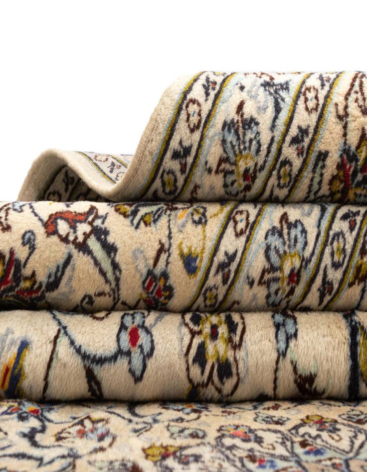 Detail image of  9' 5 x 13' Kashan Wool Rug