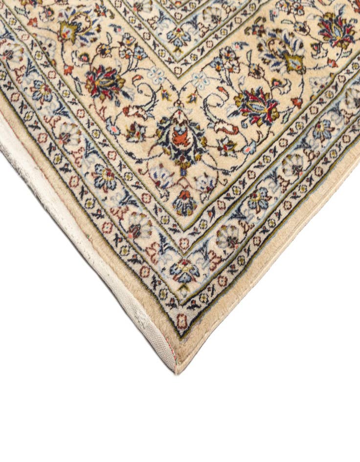 Detail image of  9' 5 x 13' Kashan Wool Rug