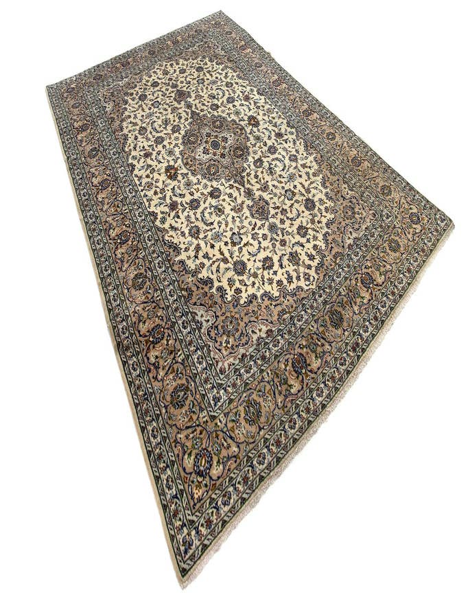 Detail image of  9' 11 x 13' 4  Hand Knotted Kashan Persian Wool Rug