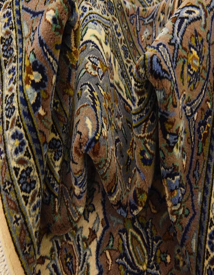 Detail image of  4' 6 x 7' 4  Hand Knotted Kashan Persian Rug