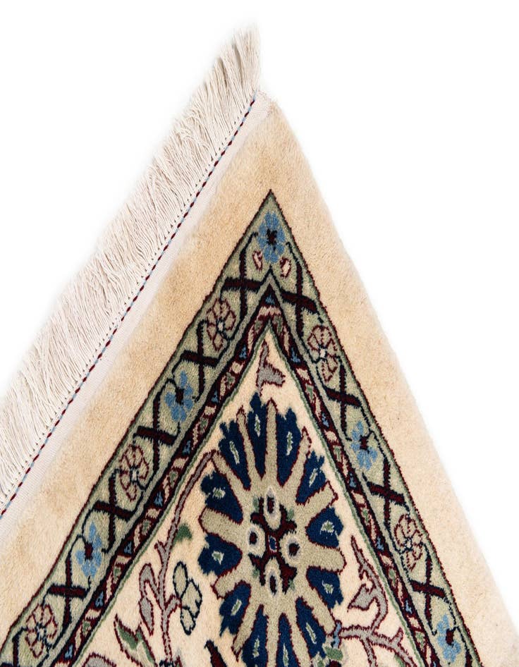 Detail image of  8' 1 x 10' 2  Hand Knotted Kashan Wool Rug