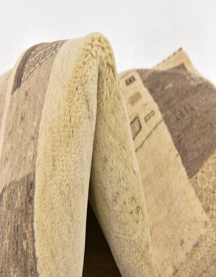 Detail image of 3' 10 x 6' Hand Knotted Kashkuli Gabbeh Wool Rug