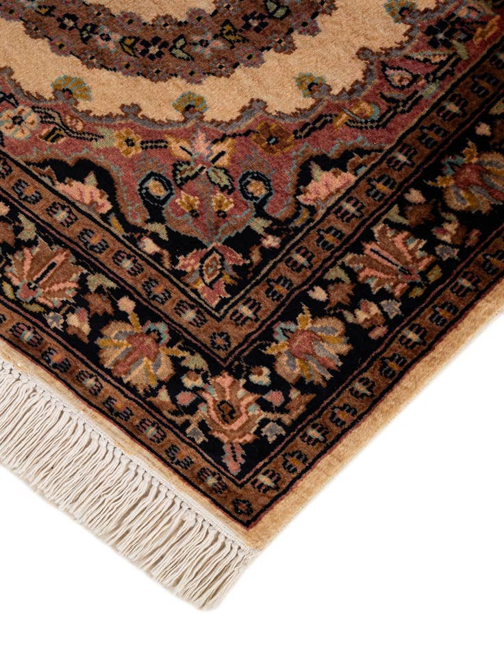 Detail image of  3' 3 x 5'  Hand Knotted Kashmir Oriental Wool Rug