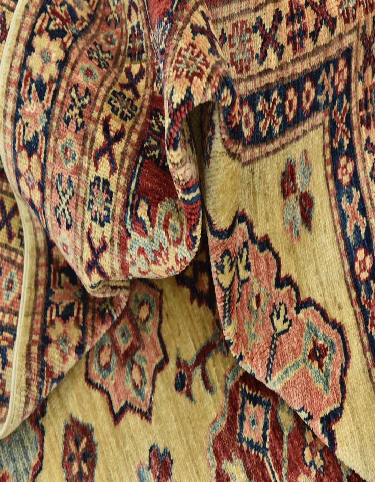 Detail image of  6' 6 x 10'  Hand Knotted Kazak Oriental Rug