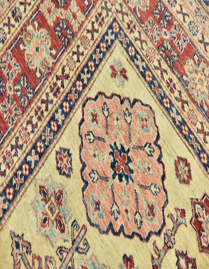 Detail image of  6' 6 x 10'  Hand Knotted Kazak Oriental Rug