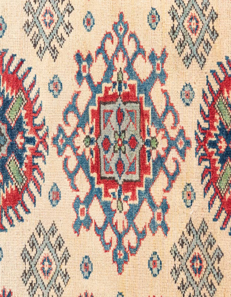 Detail image of  2' 8 x 4'  Hand Knotted Kazak Rug