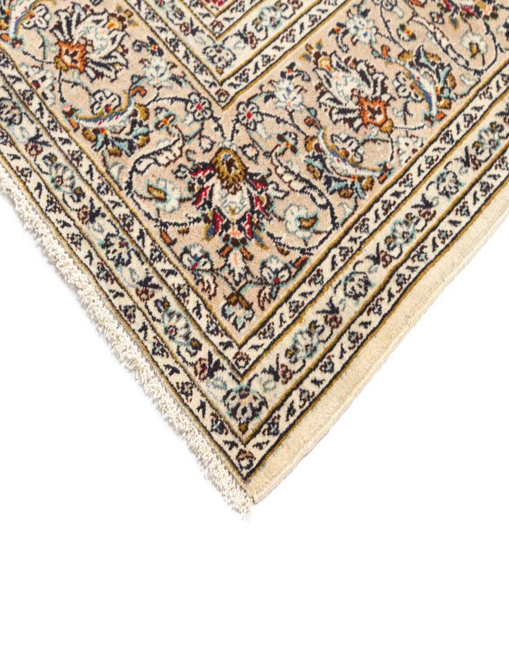 Detail image of  8' x 11' Kerman Wool Rug