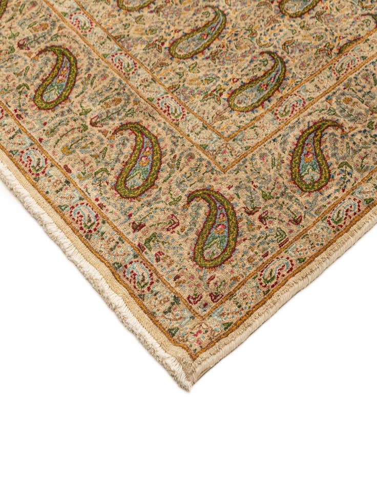 Detail image of  4' 9 x 8' 4 Kerman Rug