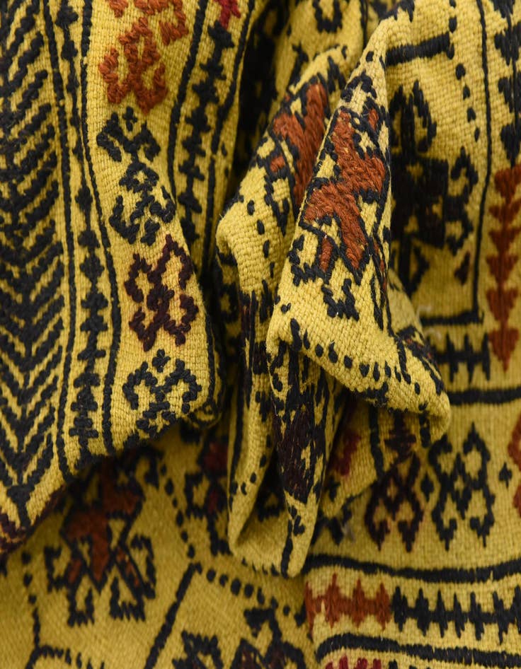 Detail image of  4' 2 x 5' 8  Hand Woven Kilim Afghan Wool Rug