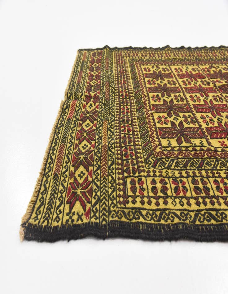 Detail image of  4' 5 x 6'  Hand Woven Kilim Afghan Wool Rug