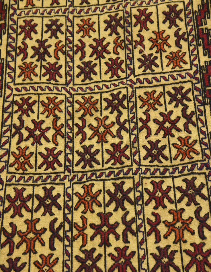 Detail image of 4' x 6' 4 Hand Woven Kilim Afghan Wool Rug