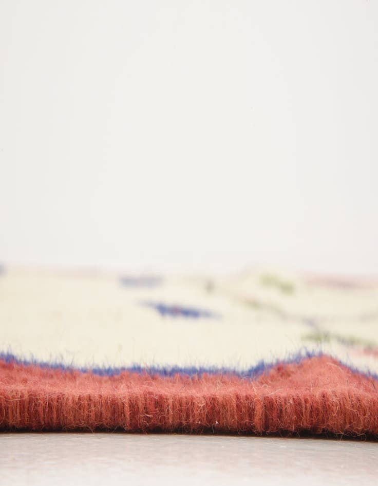 Detail image of  5' 6 x 7' 8  Hand Woven Kilim Dhurrie Wool Rug