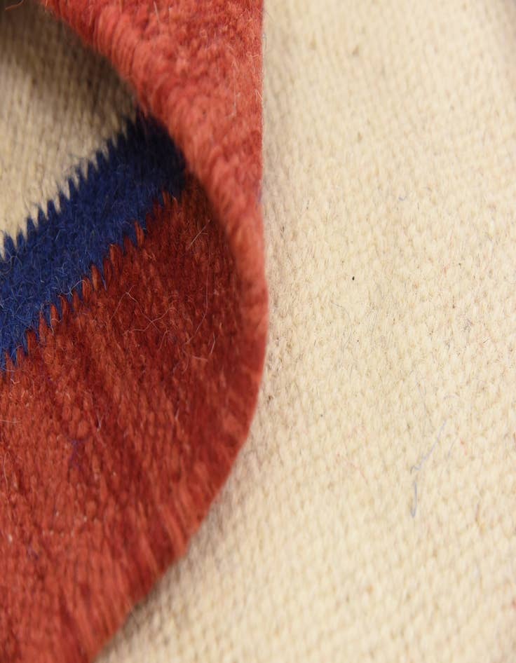 Detail image of  5' 6 x 7' 8  Hand Woven Kilim Dhurrie Wool Rug