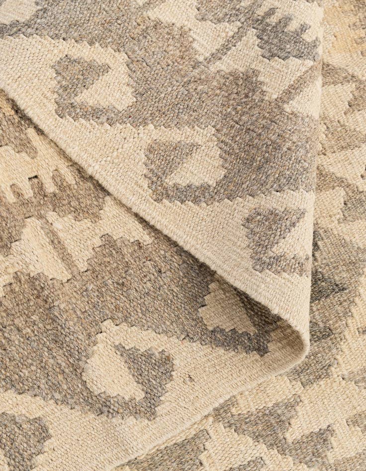 Detail image of  3' 4 x 5'  Hand Woven Kilim Maymana Wool Rug