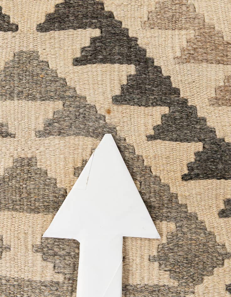 Detail image of  3' 5 x 5' 4  Hand Woven Kilim Maymana Wool Rug