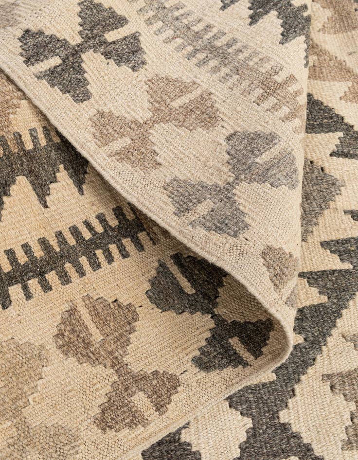 Detail image of  3' 5 x 5' 4  Hand Woven Kilim Maymana Wool Rug