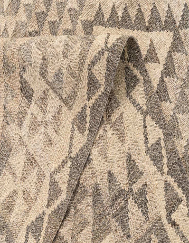 Detail image of  4' x 5' 8  Hand Woven Kilim Maymana Wool Rug