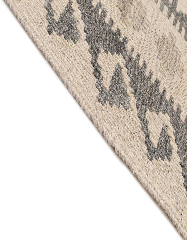 Detail image of  3' 11 x 5' 5  Hand Woven Kilim Maymana Wool Rug