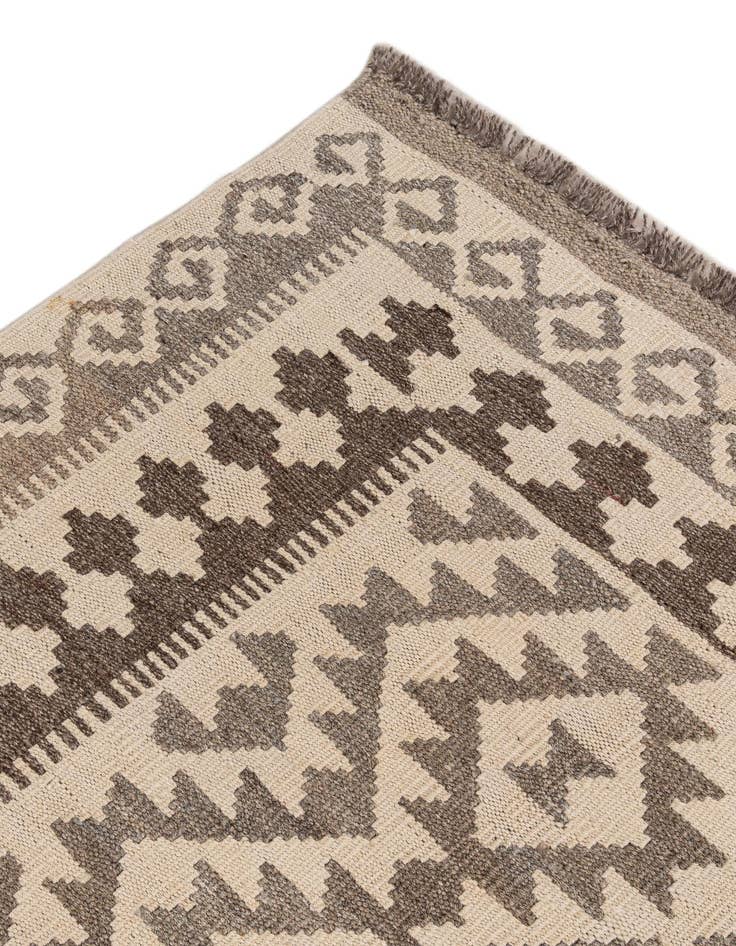 Detail image of  4' 1 x 5' 10  Hand Woven Kilim Maymana Wool Rug