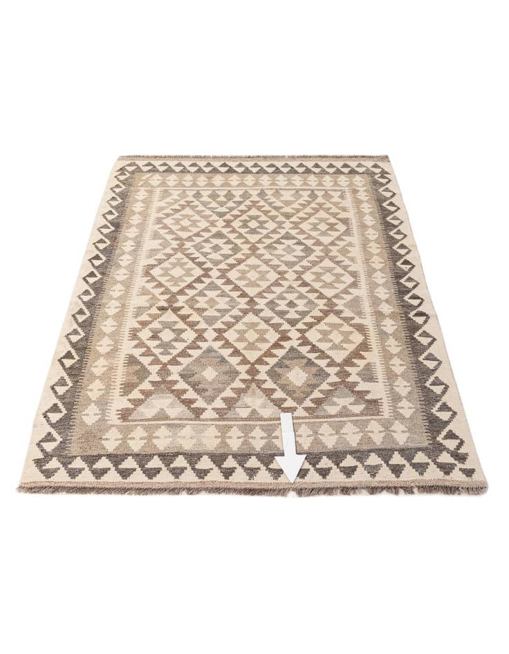 Detail image of  4' 1 x 5' 11  Hand Woven Kilim Maymana Wool Rug